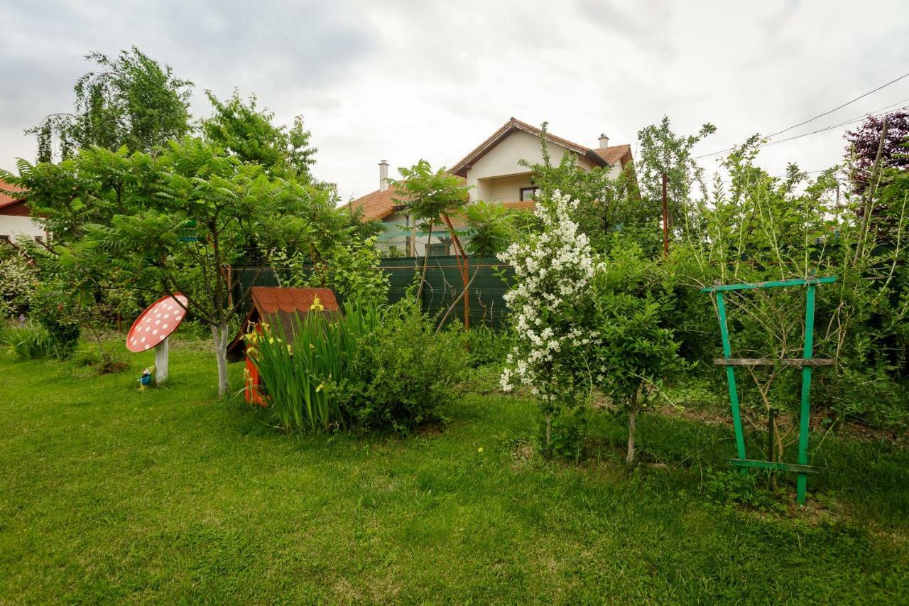 Casa Florilor Hotel Curtea De Arges Exterior photo